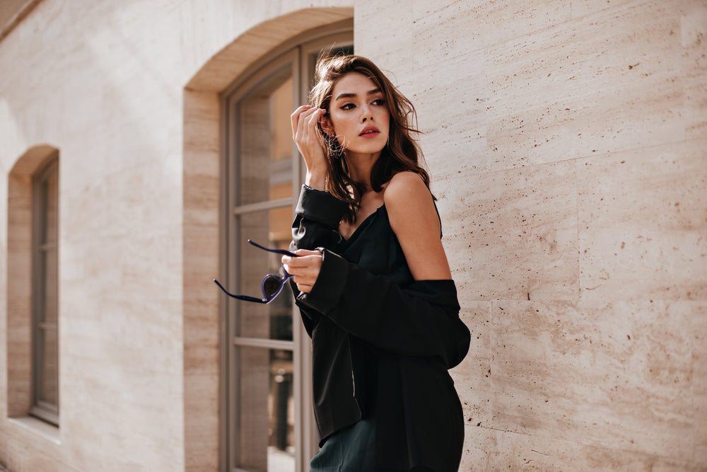 Seize the Night: Black Dress Outfit Ideas Seize the Night: Black Dress Outfit Ideas