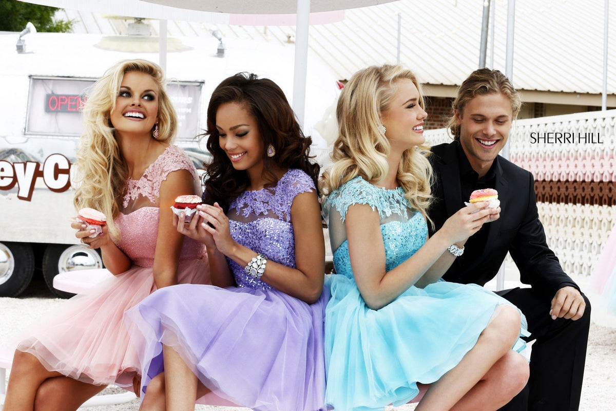 Sherri Hill 21217 cap-sleeve lace cocktail dress with tulle skirt