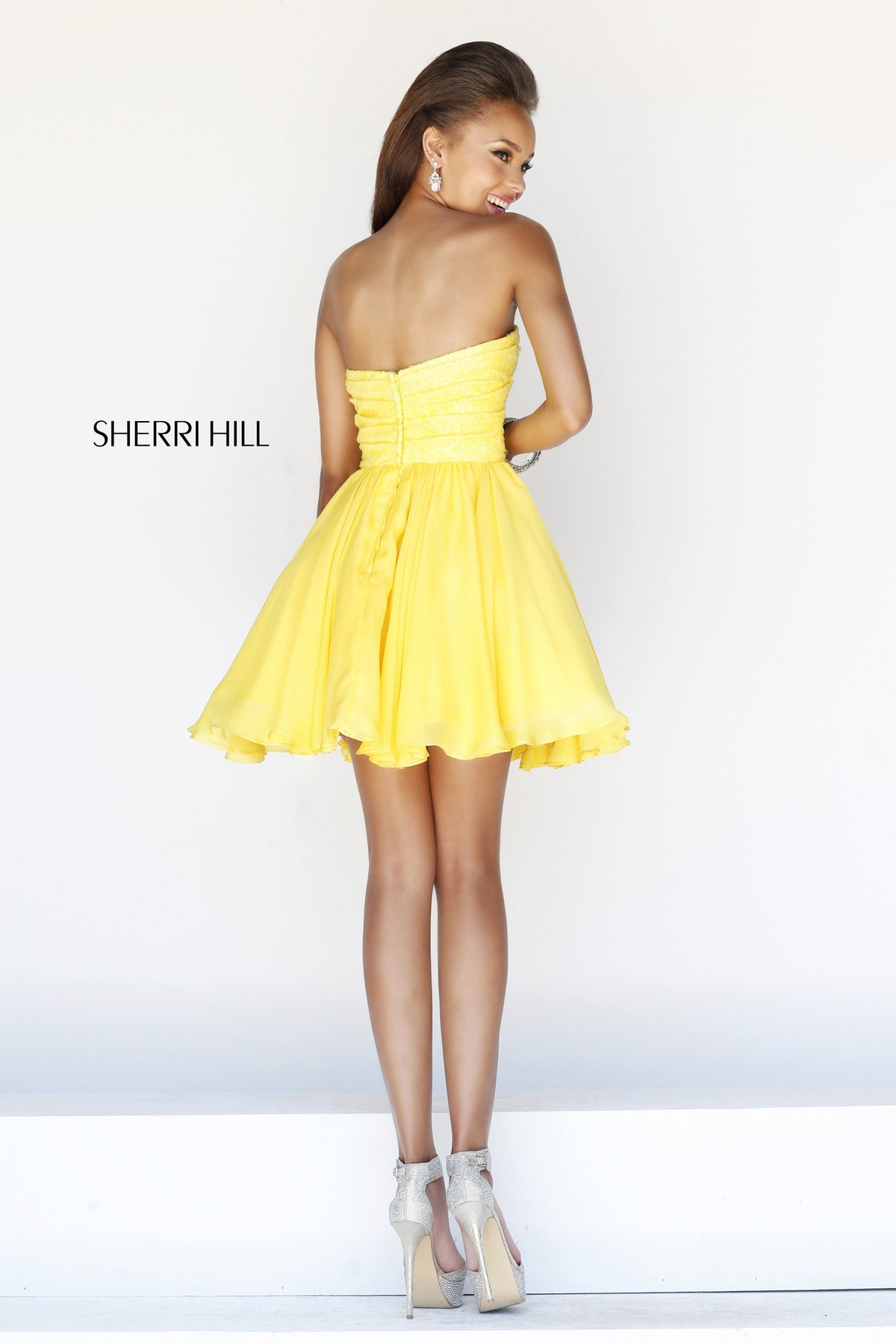 Sherri Hill 21257 sweetheart cocktail dress with full skirt