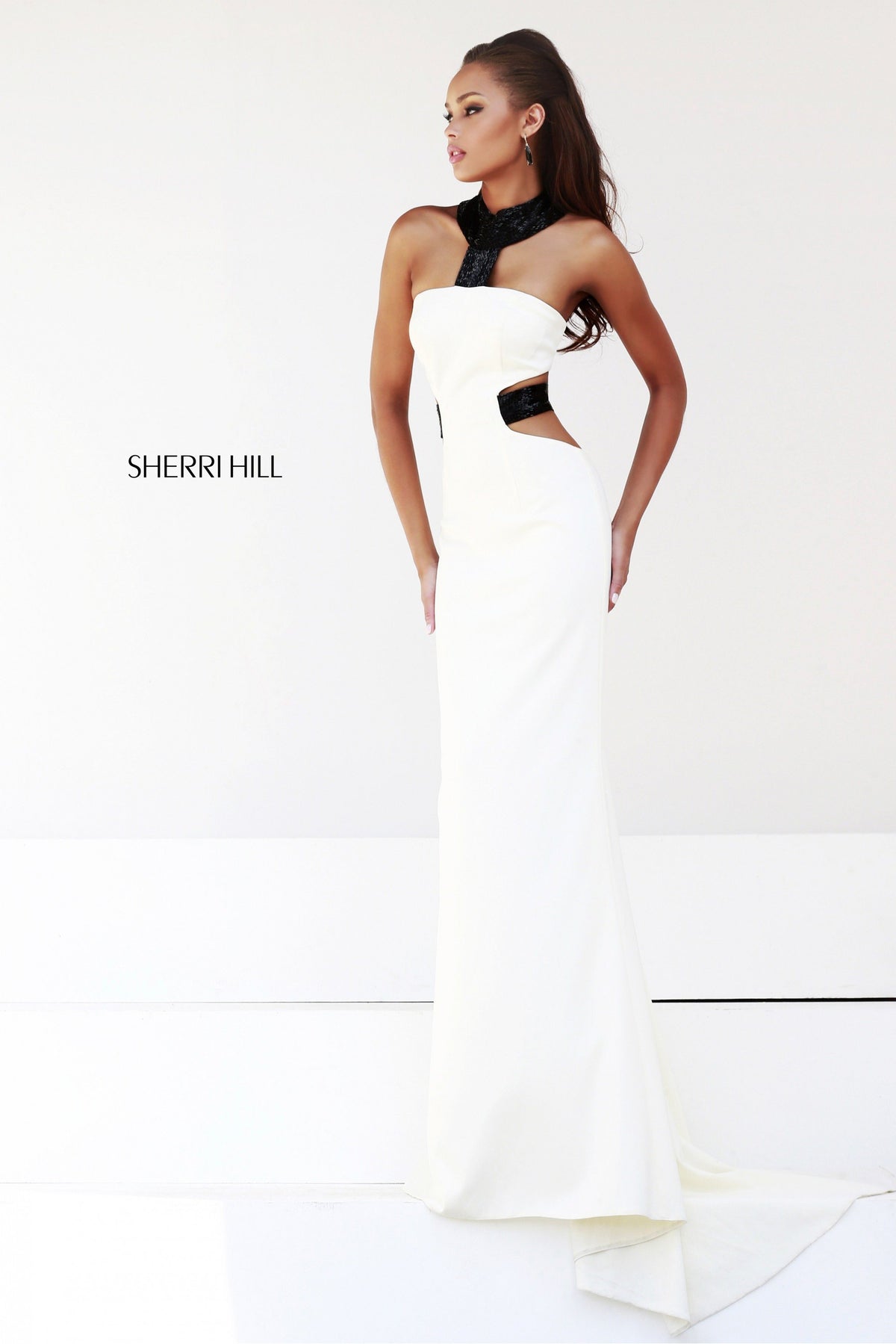 Sherri Hill 11139 evening gown in ivory/black