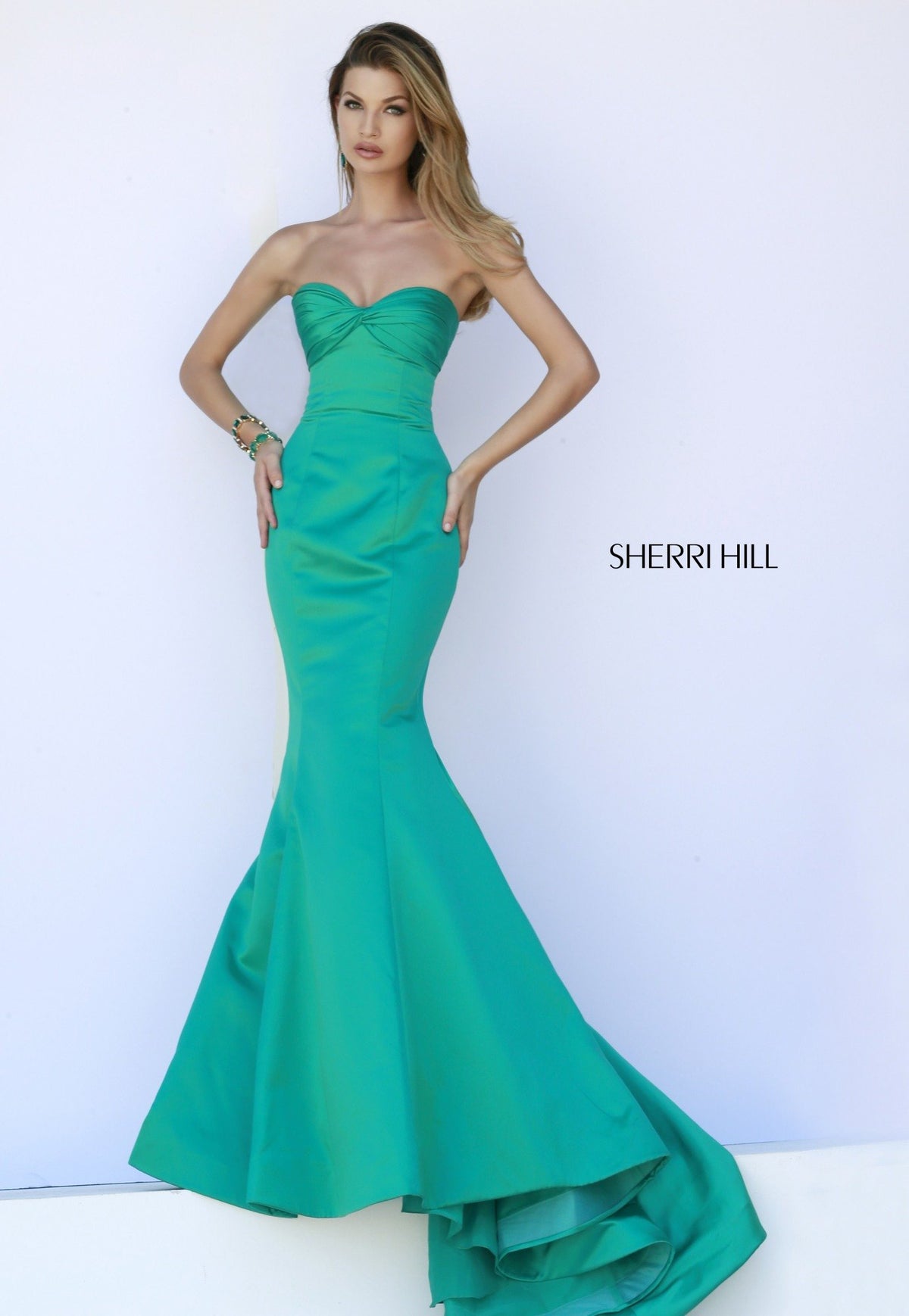 Sherri Hill 32072 sweetheart satin mermaid gown in emerald
