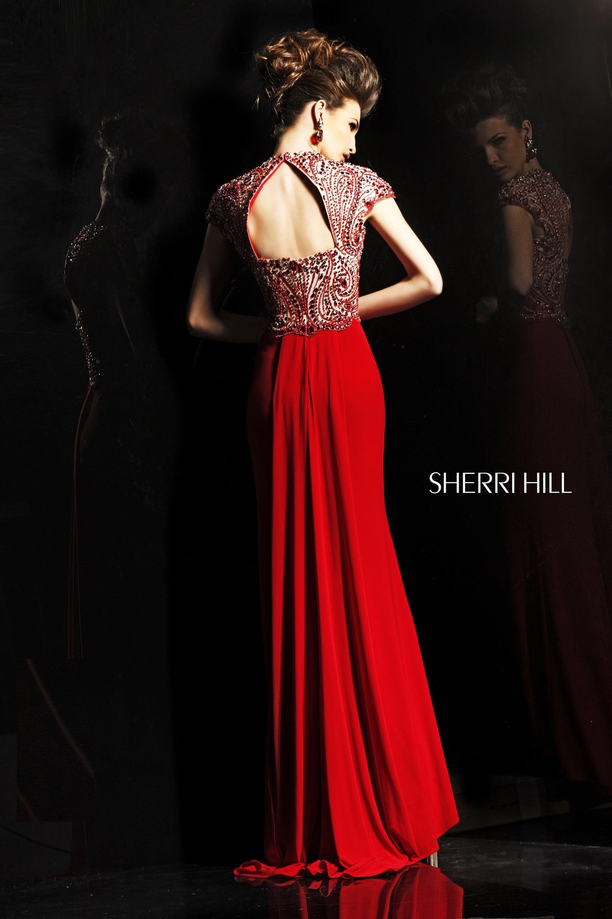Sherri Hill 2960 cap-sleeve V-neck beaded fitted gown