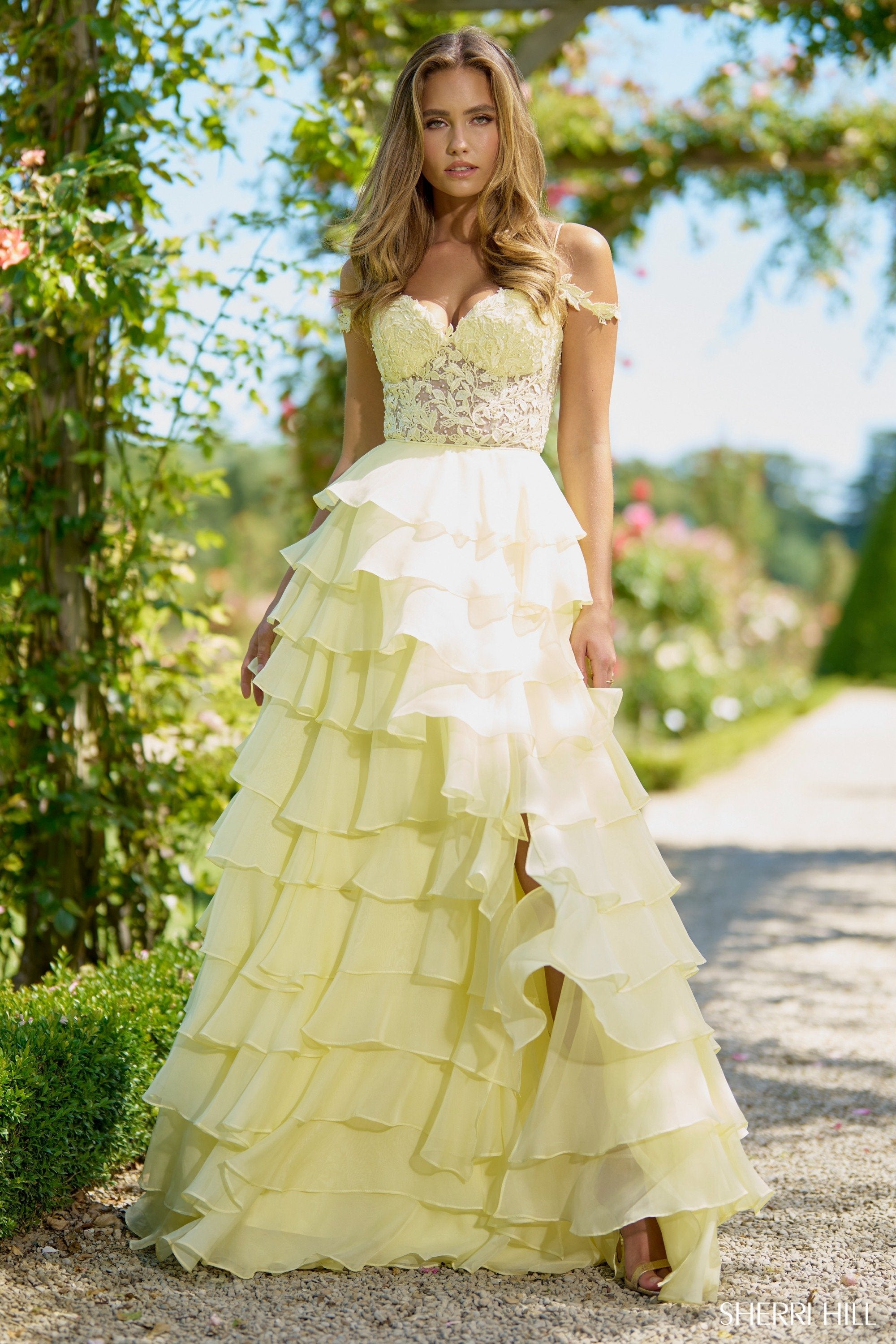 sherri hill yellow dress 57810 | Sherri Hill Dresses Looking for a fitted dress thats trendy and sophisticated Sherri Hill | Signature Dresses