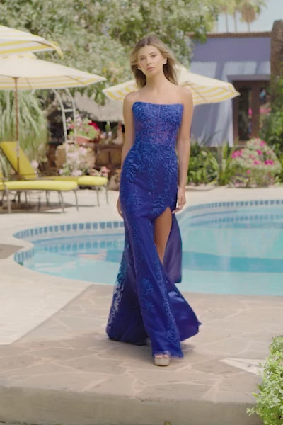 Sherri Hill 55832 leaf lace embroidered fitted gown video