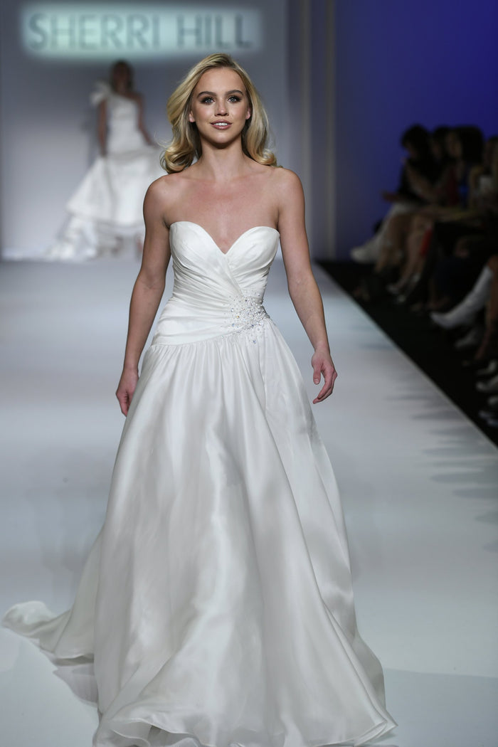 Sherri Hill Fall 2022 & Bridal runway, look 36