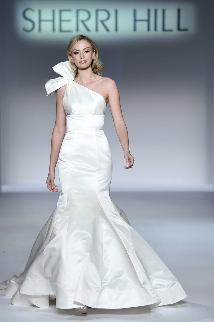 Sherri Hill Fall 2022 & Bridal runway, look 37