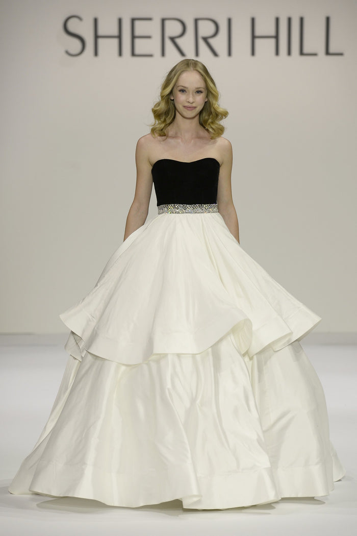 Sherri Hill Fall 2016 runway, look 7
