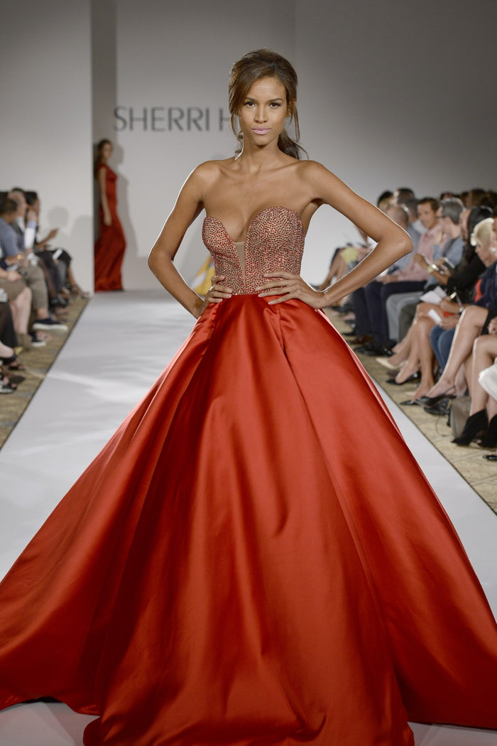 Sherri Hill Spring 2015 runway, look 2