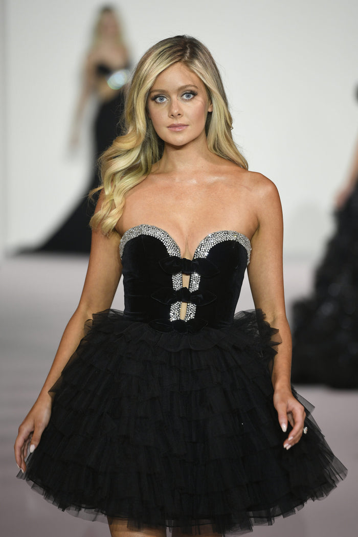 Sherri Hill Spring 2024 runway, look 37
